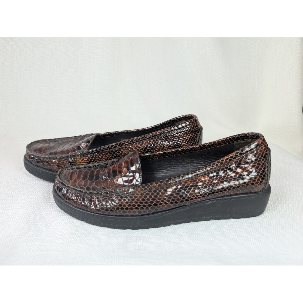 Stuart Weitzman Brown Snakeskin Embossed Leather Platform Loafers CIMW 78707 7.5